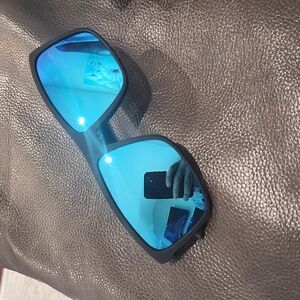 QALLY Polarized Sunglasses Men Lightweight Square Mens Sun Glasses for Driving